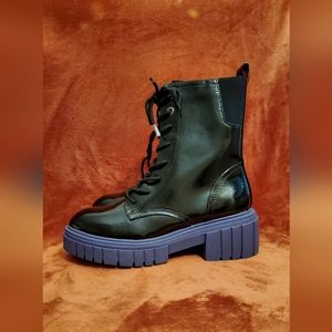 NEW BLACK PLATFORM BOOTS WITH PURPLE LUG SOLE
